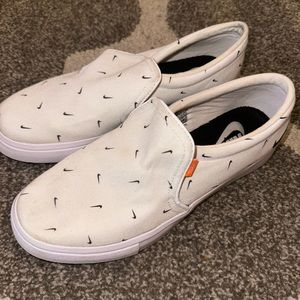 Nike Court Royale slip on shoes white womens size 9